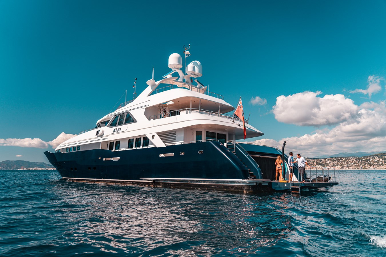 https://arconyachts.ams3.digitaloceanspaces.com/59559/conversions/large_3734369-optimize.jpg