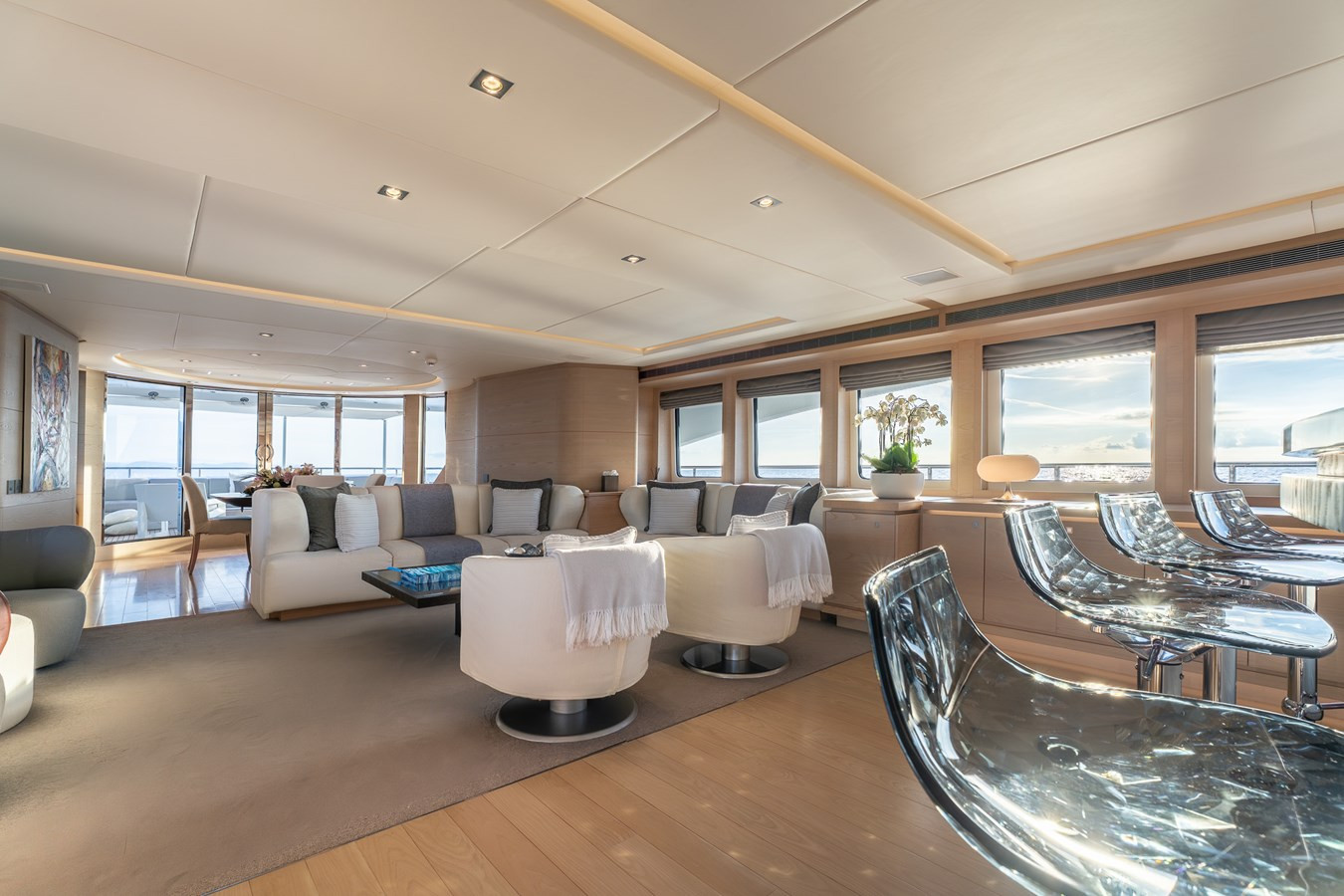 https://arconyachts.ams3.digitaloceanspaces.com/59606/conversions/large_4835289-optimize.jpg