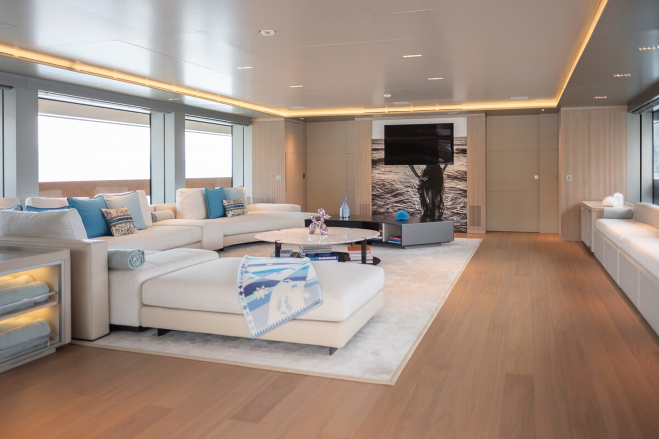 https://arconyachts.ams3.digitaloceanspaces.com/59744/conversions/large_4823404-optimize.jpg