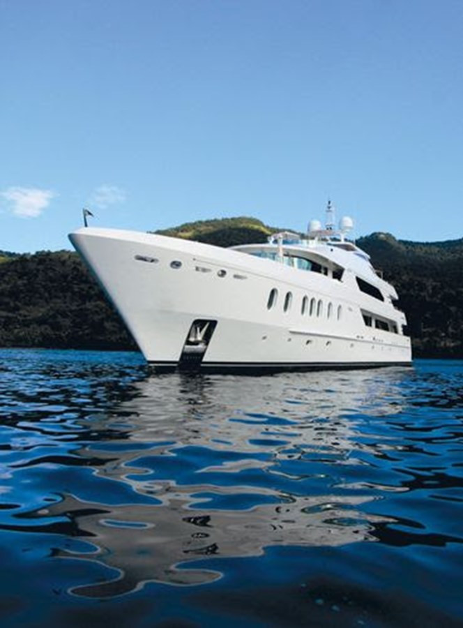 https://arconyachts.ams3.digitaloceanspaces.com/59754/conversions/large_3998896-optimize.jpg