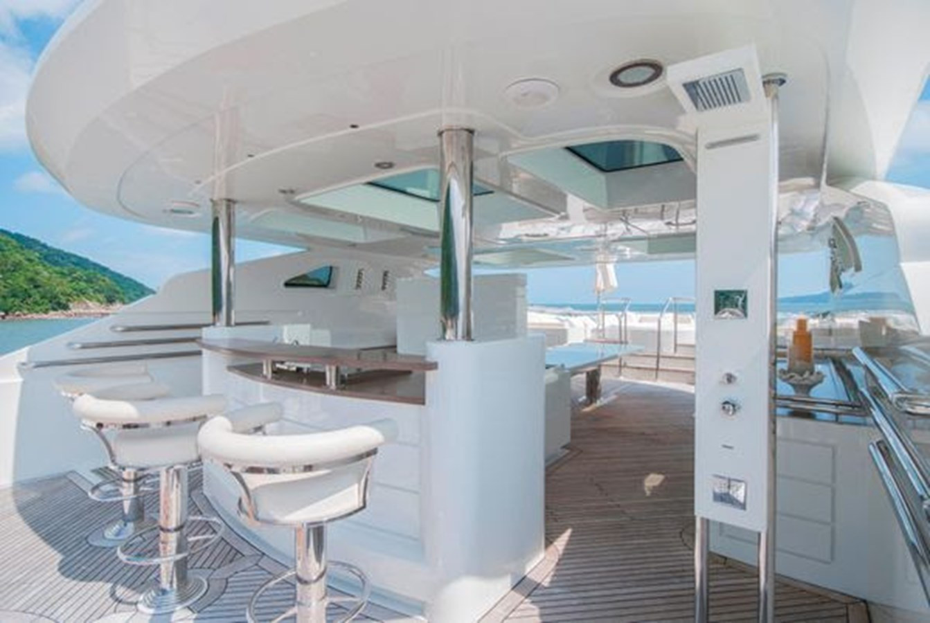 https://arconyachts.ams3.digitaloceanspaces.com/59805/conversions/large_3998914-optimize.jpg