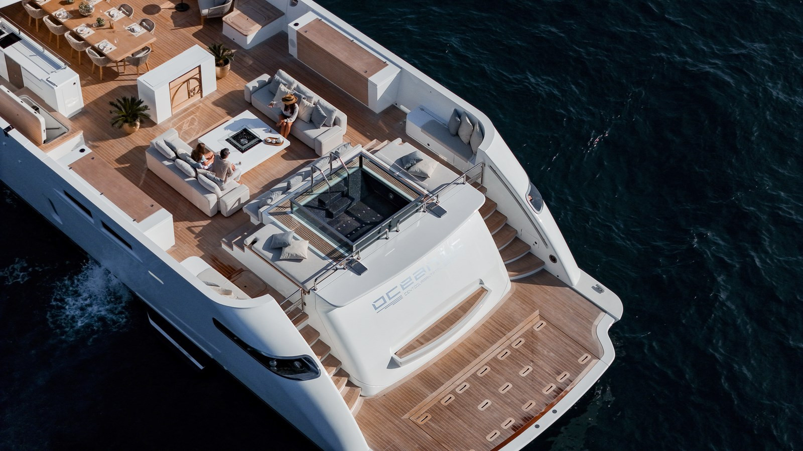 https://arconyachts.ams3.digitaloceanspaces.com/59891/conversions/large_4811289-optimize.jpg
