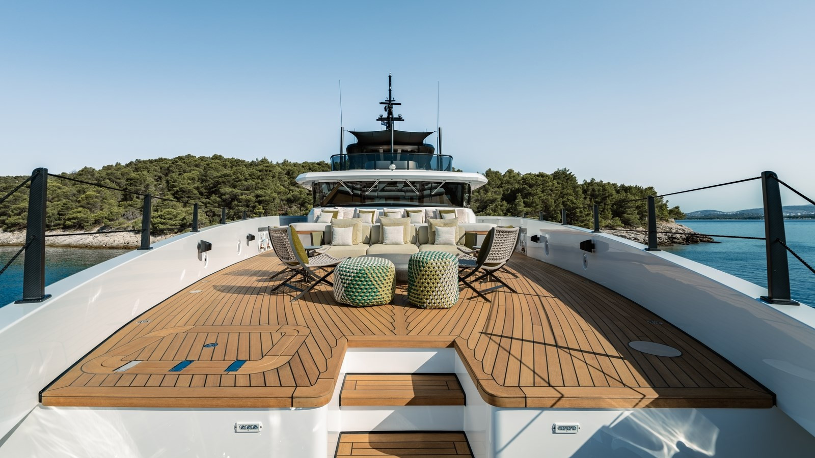 https://arconyachts.ams3.digitaloceanspaces.com/59901/conversions/large_4738282-optimize.jpg
