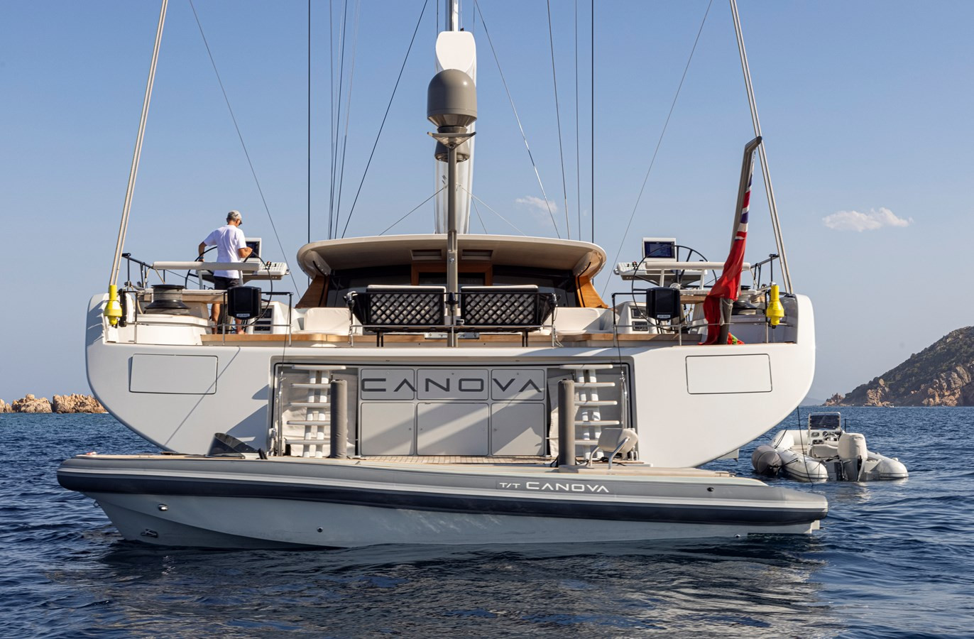 https://arconyachts.ams3.digitaloceanspaces.com/60138/conversions/large_4716839-optimize.jpg