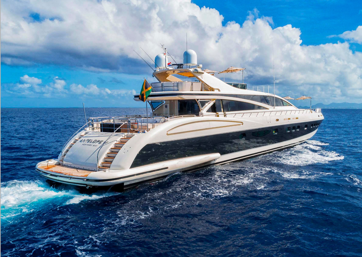 https://arconyachts.ams3.digitaloceanspaces.com/60158/conversions/large_4501399-optimize.jpg