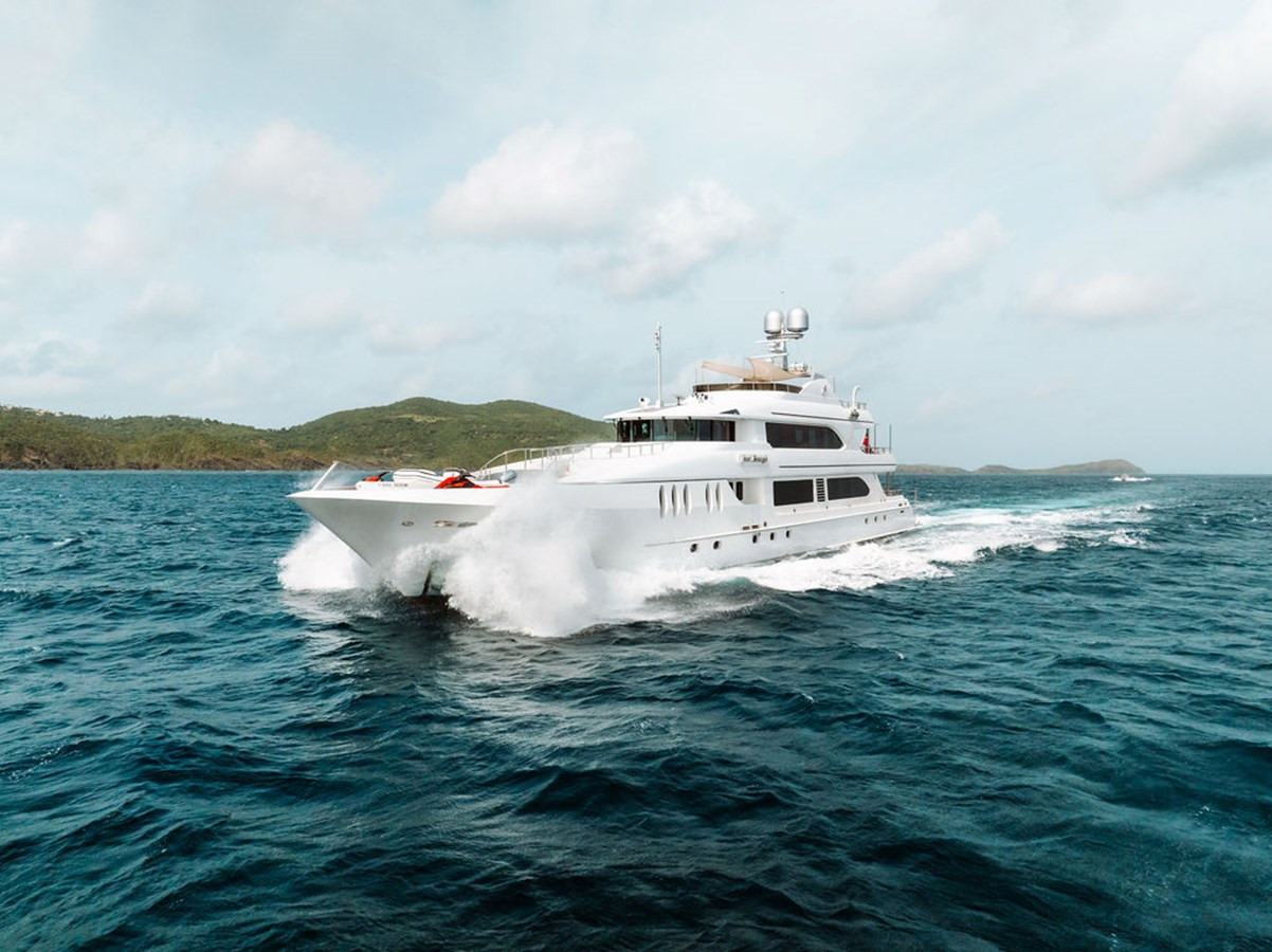https://arconyachts.ams3.digitaloceanspaces.com/60187/conversions/large_4771985-optimize.jpg