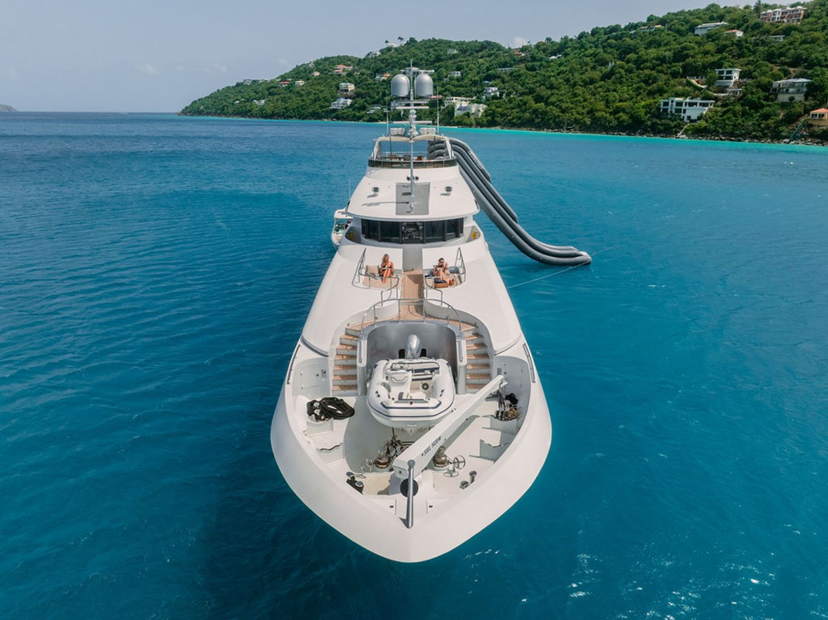 https://arconyachts.ams3.digitaloceanspaces.com/60253/conversions/large_4772028-optimize.jpg