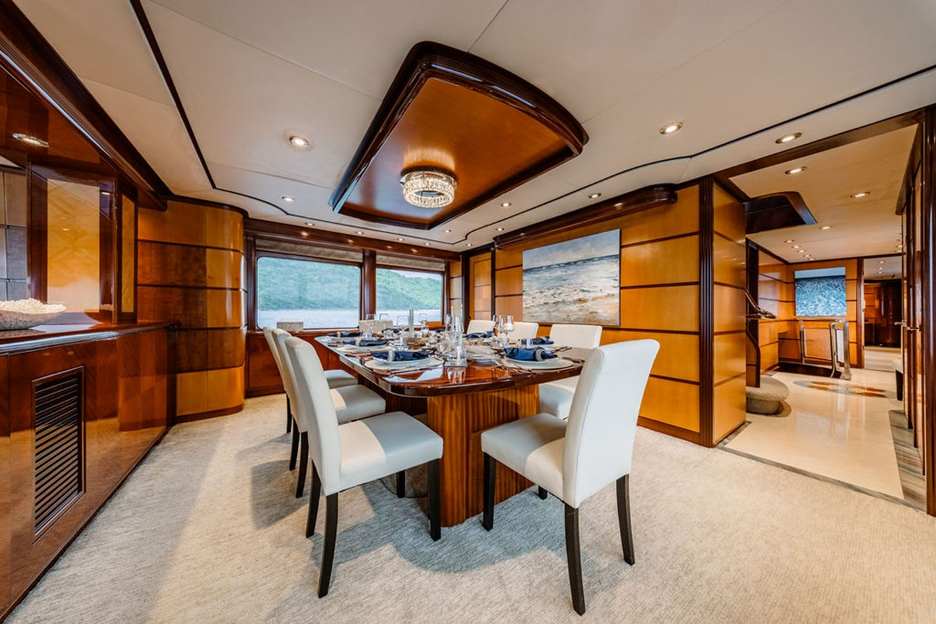 https://arconyachts.ams3.digitaloceanspaces.com/60283/conversions/large_4772045-optimize.jpg