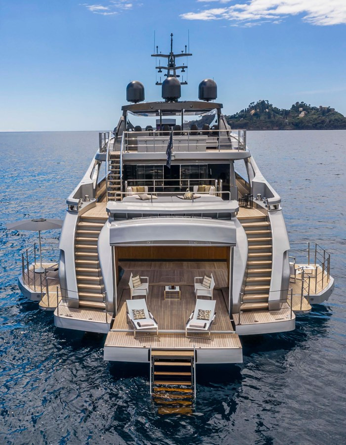 https://arconyachts.ams3.digitaloceanspaces.com/60441/conversions/large_4733701-optimize.jpg