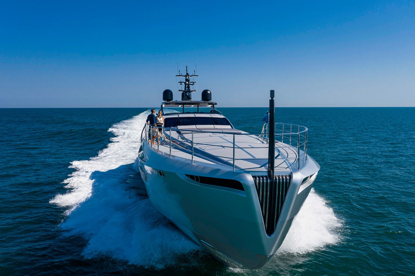 https://arconyachts.ams3.digitaloceanspaces.com/60466/conversions/large_4733711-optimize.jpg