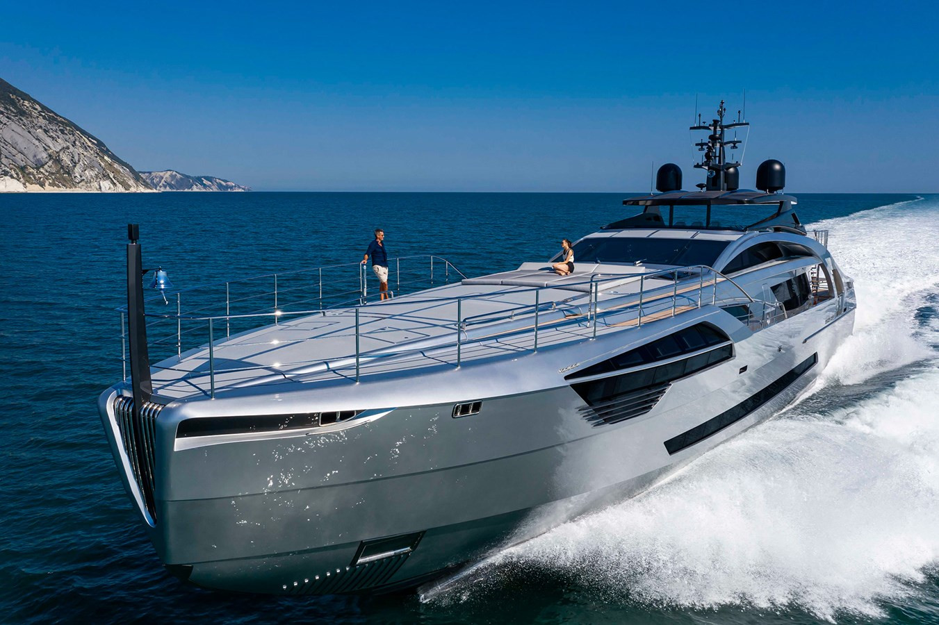 https://arconyachts.ams3.digitaloceanspaces.com/60469/conversions/large_4733712-optimize.jpg
