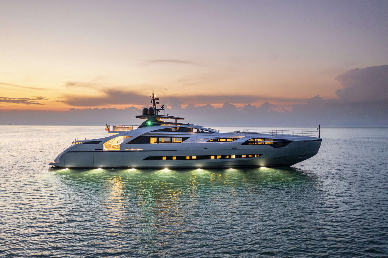 https://arconyachts.ams3.digitaloceanspaces.com/60475/conversions/large_4733714-optimize.jpg