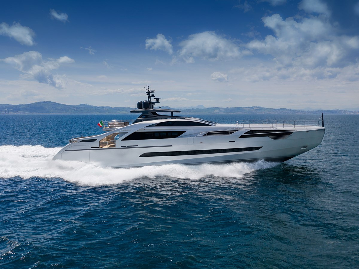 https://arconyachts.ams3.digitaloceanspaces.com/60477/conversions/large_4733715-optimize.jpg