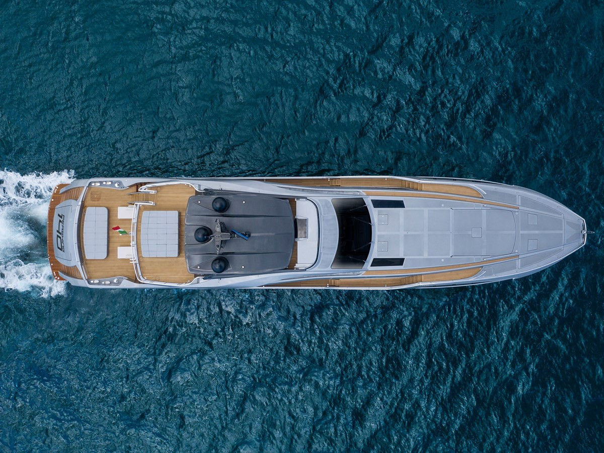 https://arconyachts.ams3.digitaloceanspaces.com/60490/conversions/large_4733719-optimize.jpg