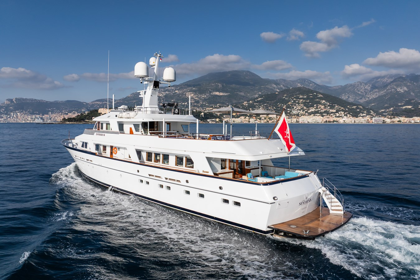 https://arconyachts.ams3.digitaloceanspaces.com/60542/conversions/large_4575688-optimize.jpg