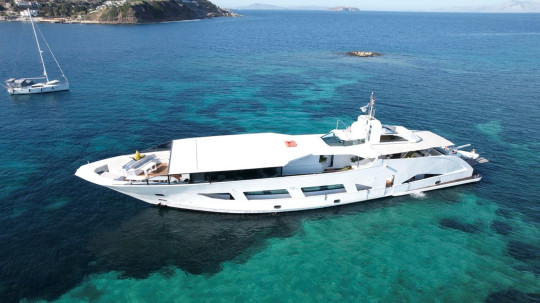  42 M STEEL  MOTOR YACHT