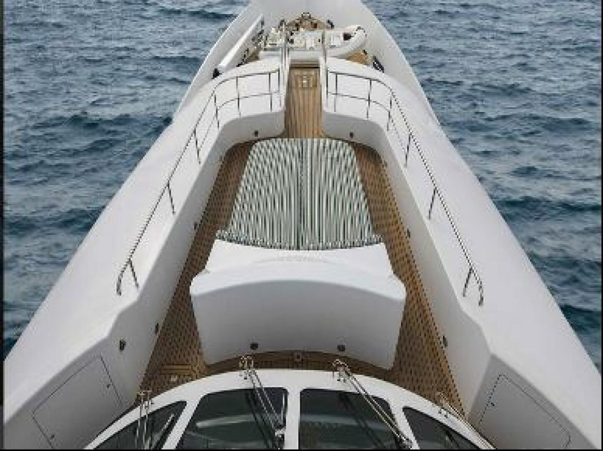 https://arconyachts.ams3.digitaloceanspaces.com/60799/conversions/large_4852629-optimize.jpg