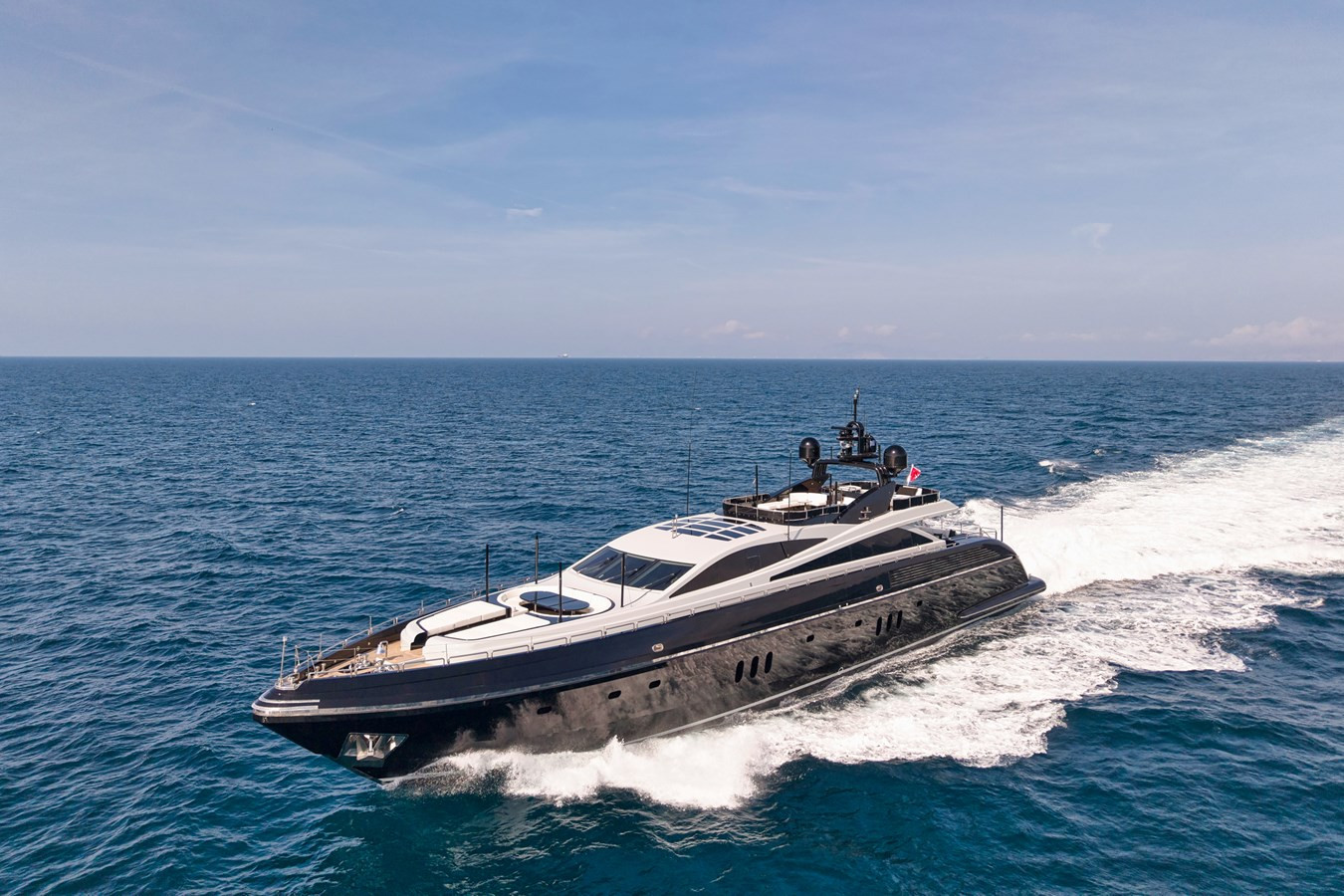 https://arconyachts.ams3.digitaloceanspaces.com/60926/conversions/large_4597612-optimize.jpg