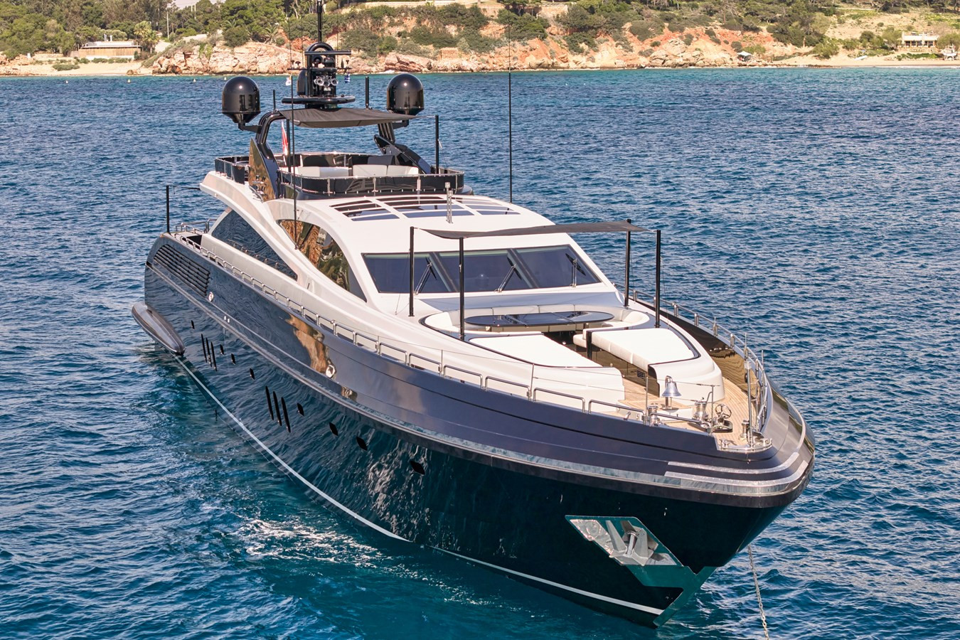 https://arconyachts.ams3.digitaloceanspaces.com/60949/conversions/large_4597621-optimize.jpg