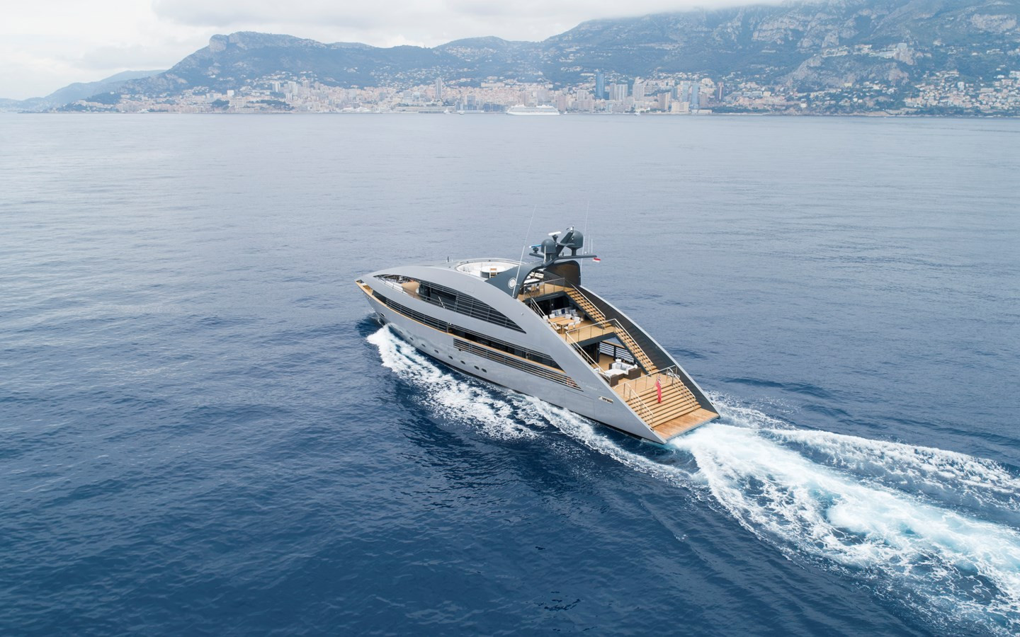 https://arconyachts.ams3.digitaloceanspaces.com/60965/conversions/large_3873344-optimize.jpg