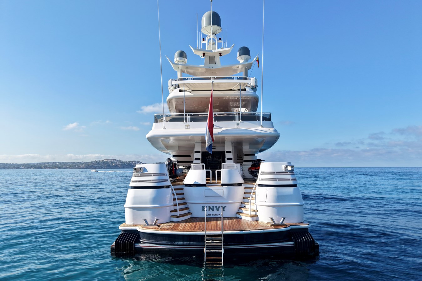 https://arconyachts.ams3.digitaloceanspaces.com/61024/conversions/large_4721323-optimize.jpg