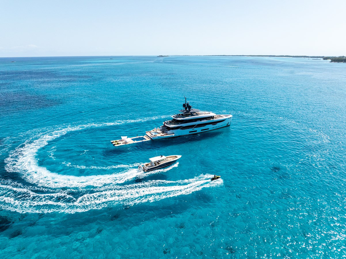 https://arconyachts.ams3.digitaloceanspaces.com/61213/conversions/large_4635459-optimize.jpg