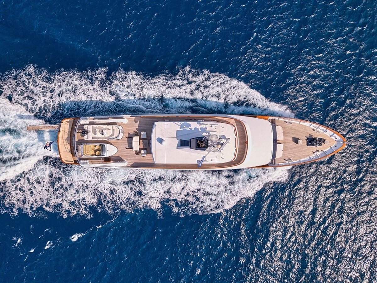 https://arconyachts.ams3.digitaloceanspaces.com/61261/conversions/large_4712452-optimize.jpg