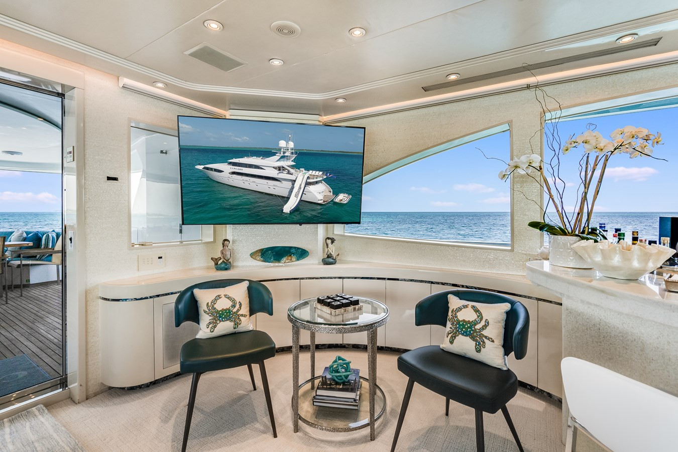 https://arconyachts.ams3.digitaloceanspaces.com/61519/conversions/large_4814550-optimize.jpg