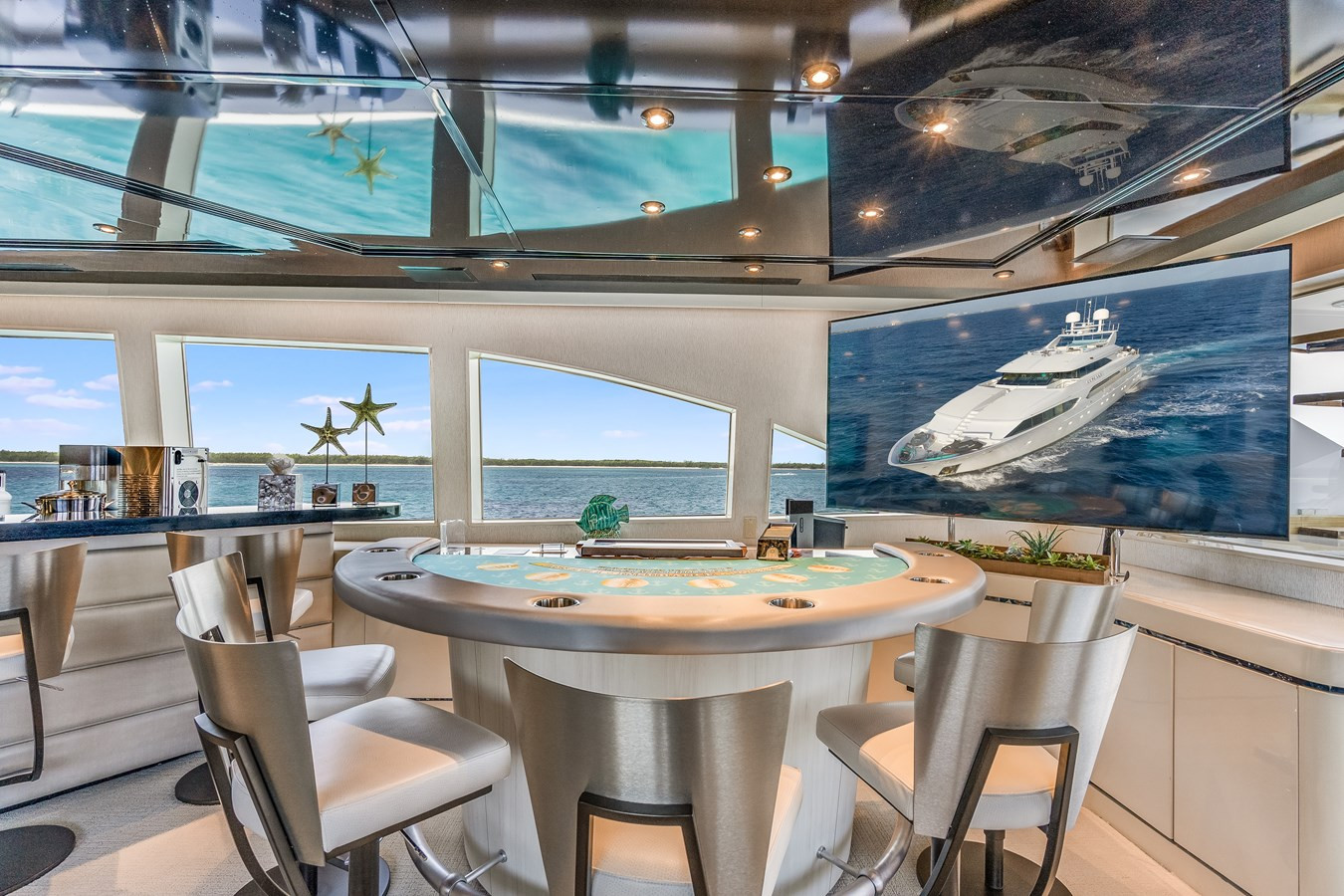 https://arconyachts.ams3.digitaloceanspaces.com/61619/conversions/large_4814588-optimize.jpg