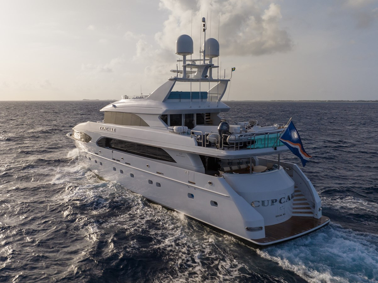 https://arconyachts.ams3.digitaloceanspaces.com/61649/conversions/large_4814599-optimize.jpg