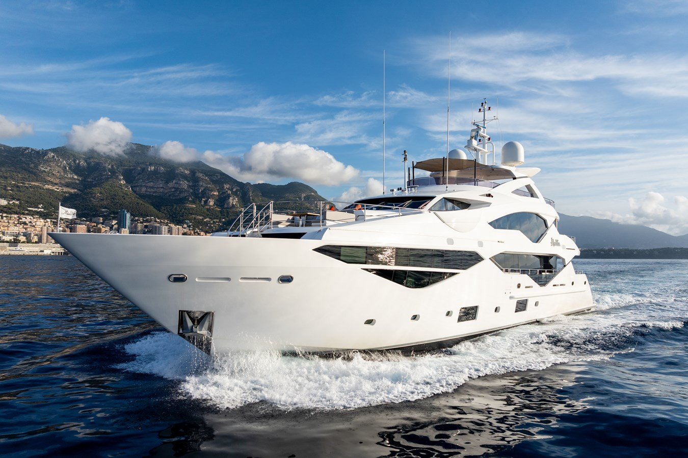 https://arconyachts.ams3.digitaloceanspaces.com/61651/conversions/large_4773265-optimize.jpg