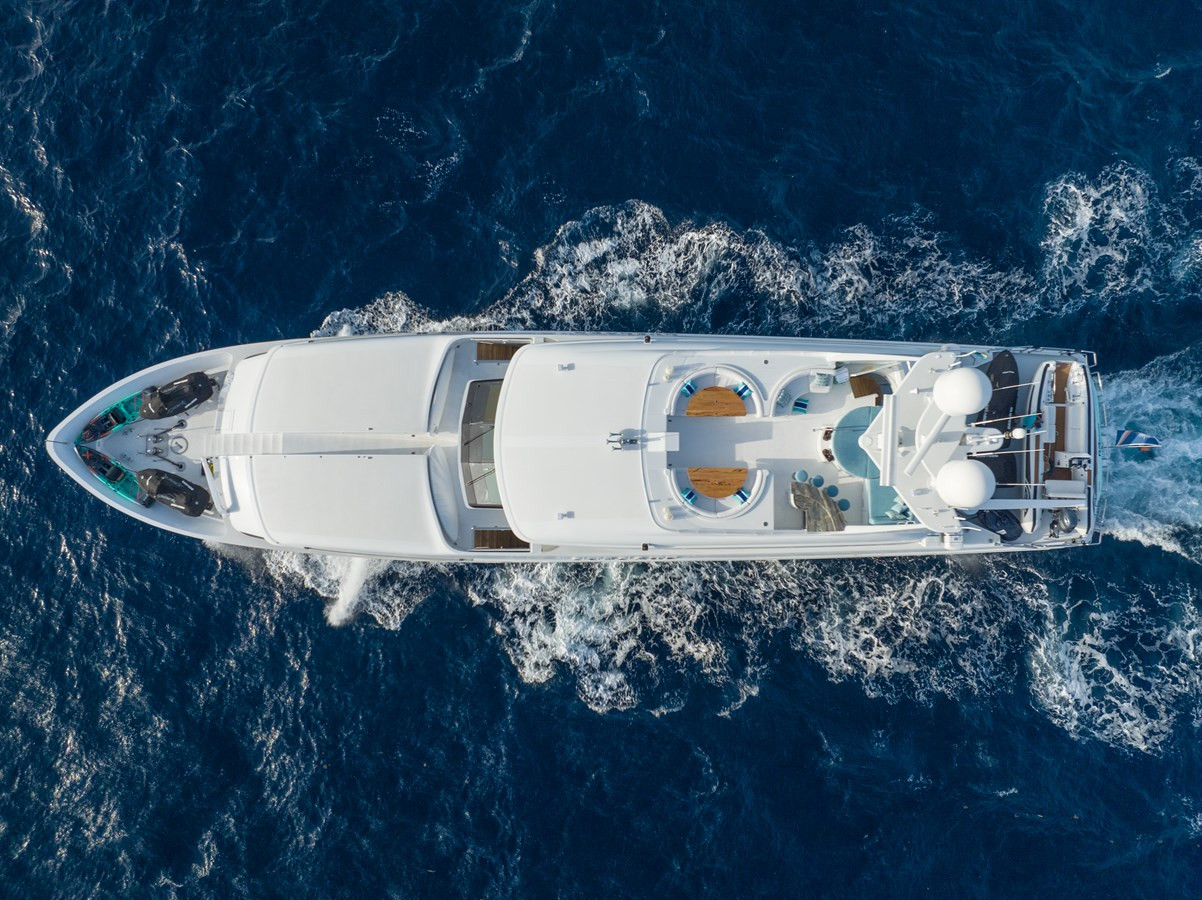 https://arconyachts.ams3.digitaloceanspaces.com/61666/conversions/large_4814605-optimize.jpg