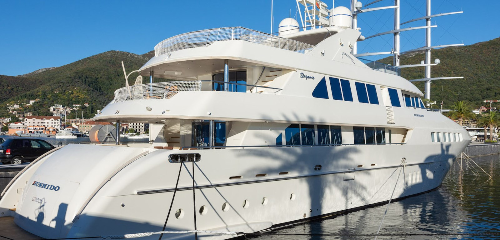 https://arconyachts.ams3.digitaloceanspaces.com/61696/conversions/large_3390373-optimize.jpg