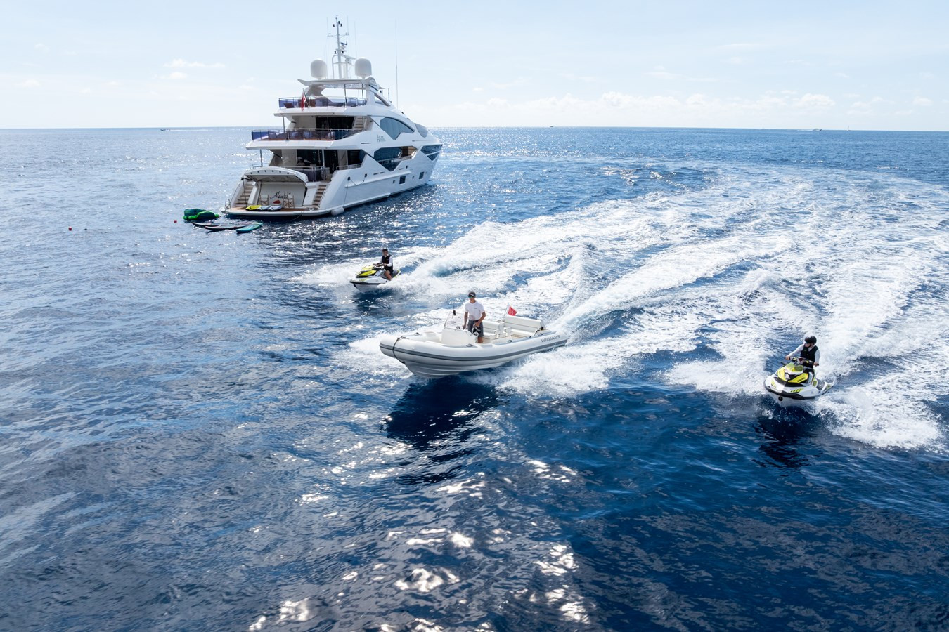 https://arconyachts.ams3.digitaloceanspaces.com/61816/conversions/large_4773333-optimize.jpg