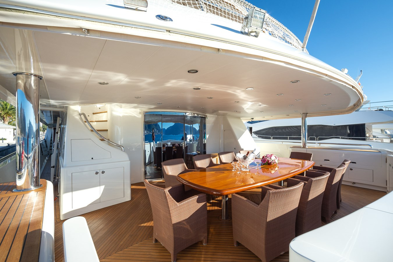 https://arconyachts.ams3.digitaloceanspaces.com/61821/conversions/large_3390464-optimize.jpg