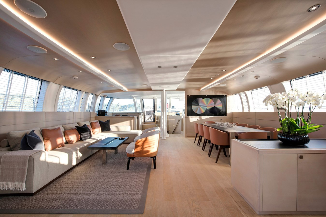 https://arconyachts.ams3.digitaloceanspaces.com/61847/conversions/large_4565791-optimize.jpg
