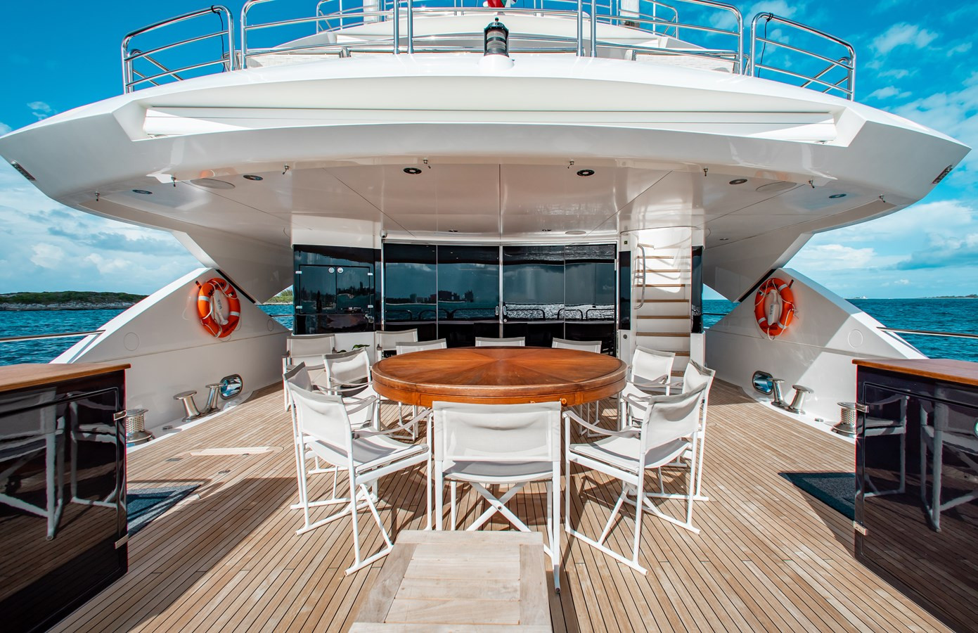 https://arconyachts.ams3.digitaloceanspaces.com/61968/conversions/large_3569414-optimize.jpg