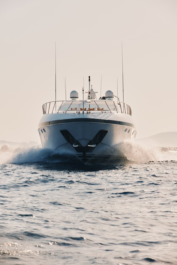 https://arconyachts.ams3.digitaloceanspaces.com/62032/conversions/large_4694407-optimize.jpg