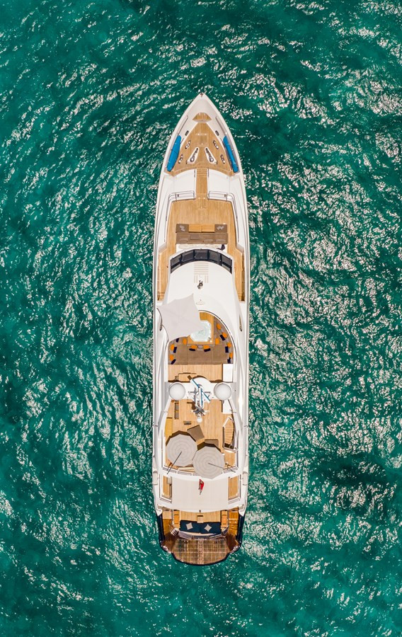 https://arconyachts.ams3.digitaloceanspaces.com/62072/conversions/large_3569428-optimize.jpg