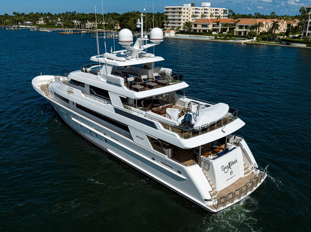 https://arconyachts.ams3.digitaloceanspaces.com/62087/conversions/large_4168484-optimize.jpg