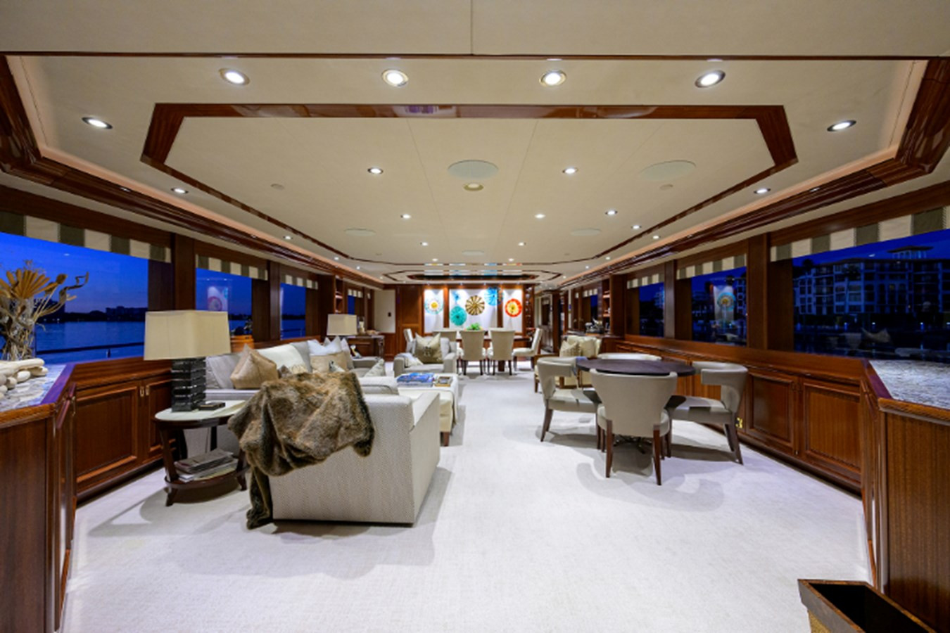 https://arconyachts.ams3.digitaloceanspaces.com/62110/conversions/large_4167660-optimize.jpg