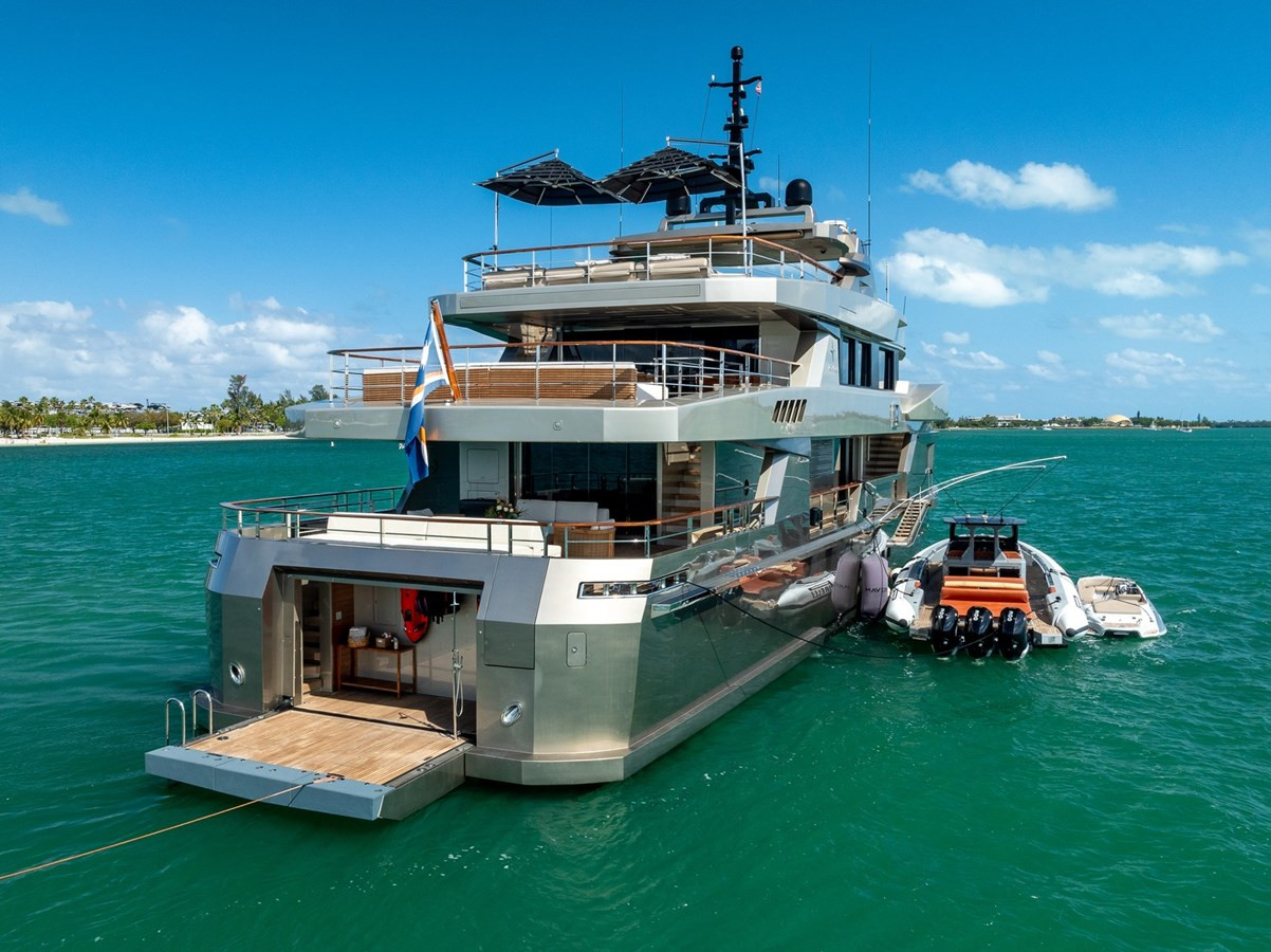 https://arconyachts.ams3.digitaloceanspaces.com/62222/conversions/large_4380416-optimize.jpg