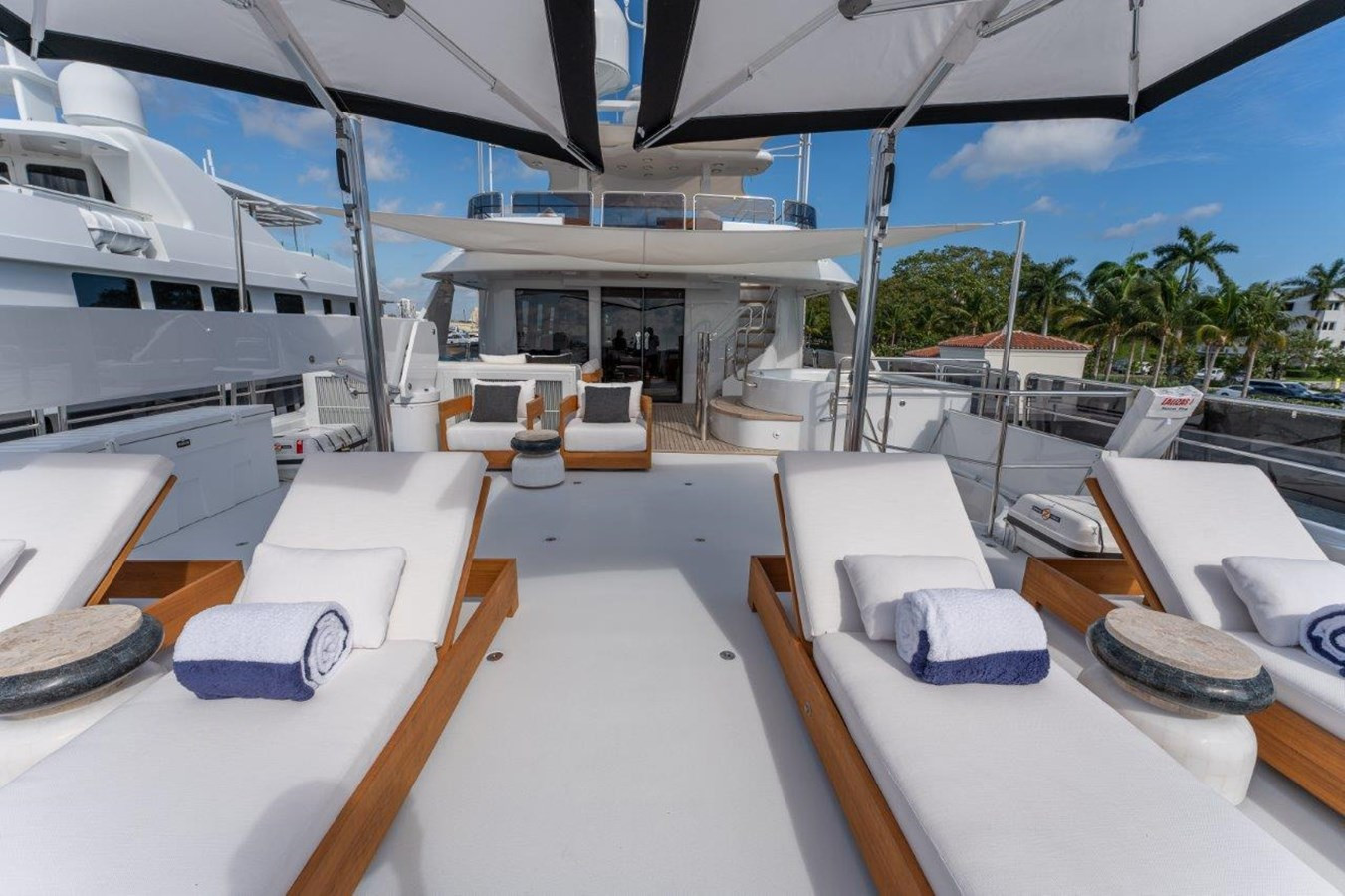 https://arconyachts.ams3.digitaloceanspaces.com/62272/conversions/large_4323916-optimize.jpg