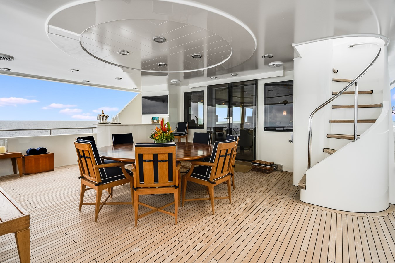 https://arconyachts.ams3.digitaloceanspaces.com/62323/conversions/large_4818291-optimize.jpg