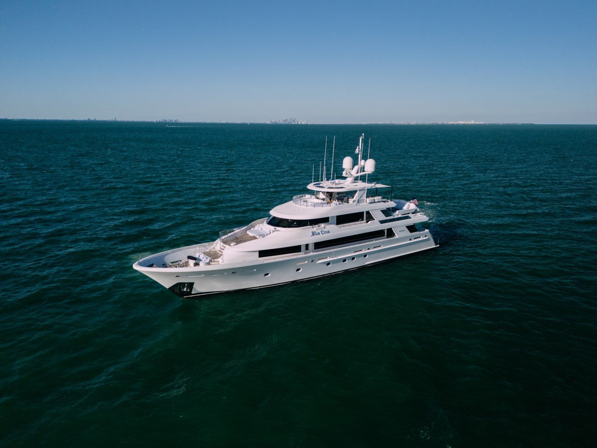 https://arconyachts.ams3.digitaloceanspaces.com/62366/conversions/large_4822111-optimize.jpg