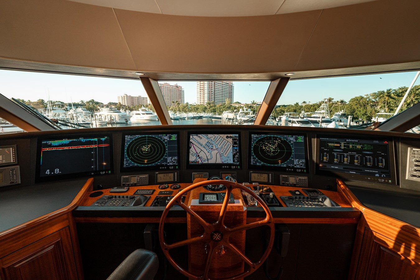 https://arconyachts.ams3.digitaloceanspaces.com/62407/conversions/large_4822134-optimize.jpg