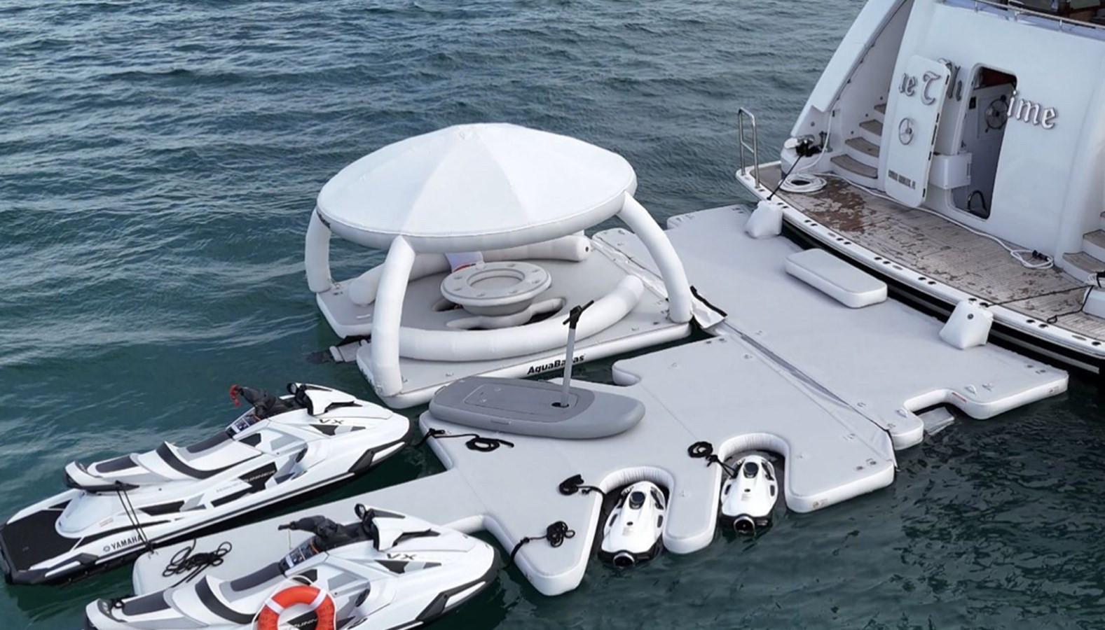 https://arconyachts.ams3.digitaloceanspaces.com/62525/conversions/large_4822223-optimize.jpg