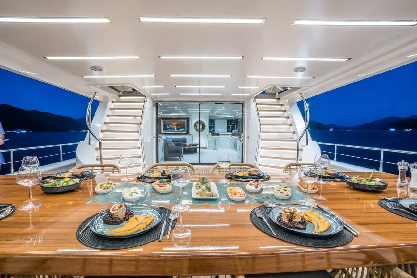 https://arconyachts.ams3.digitaloceanspaces.com/62734/conversions/large_4190978-optimize.jpg