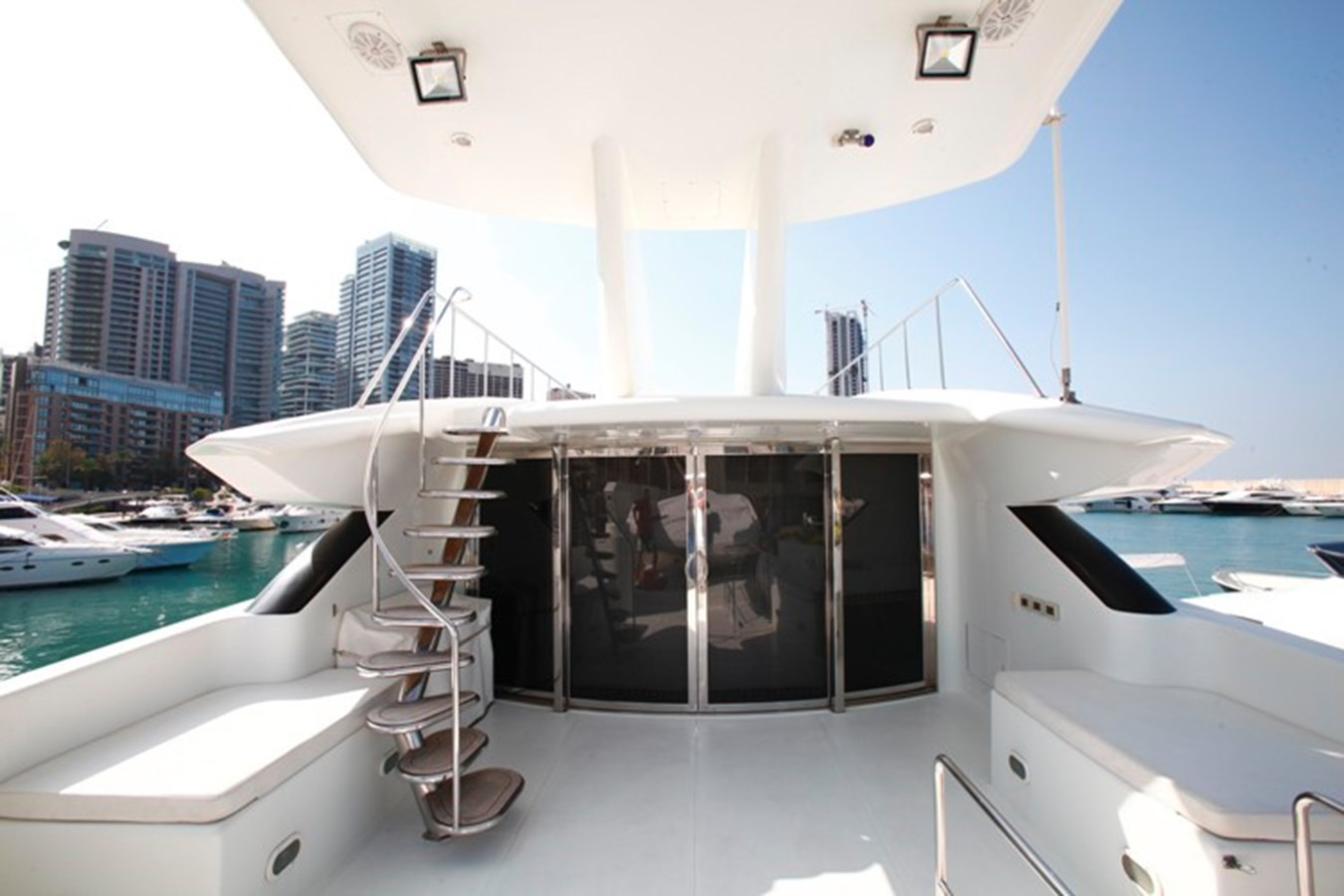 https://arconyachts.ams3.digitaloceanspaces.com/62915/conversions/large_1448955-optimize.jpg