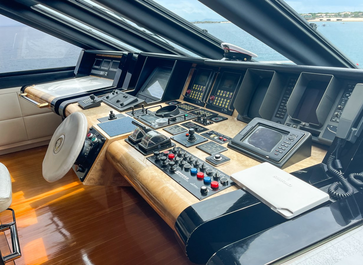 https://arconyachts.ams3.digitaloceanspaces.com/62984/conversions/large_4004948-optimize.jpg